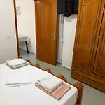 Center * Sarandë