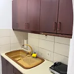 Center Apartment *