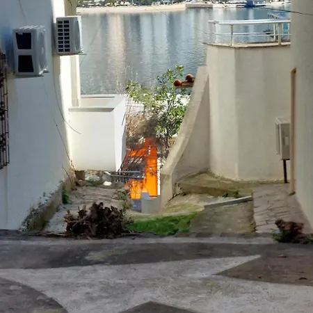 Center Apartment *