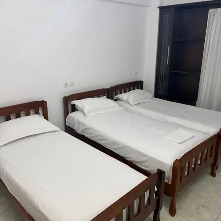 Center Apartment *